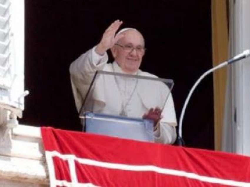 ​Papa thotë se ka shkruar një letër dorëheqjeje në rast të shëndetit të keq