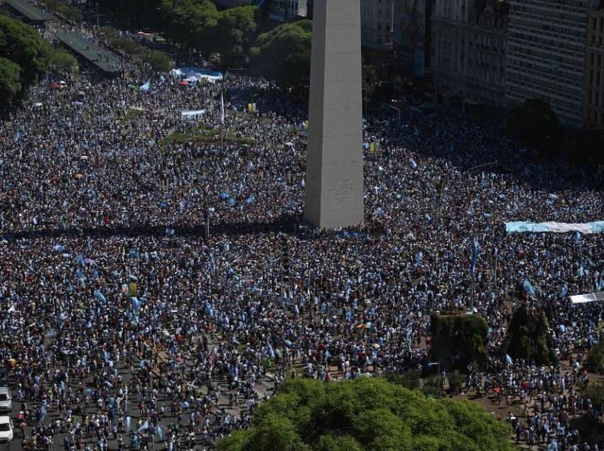Festë e çmendur në Buenos Aires
