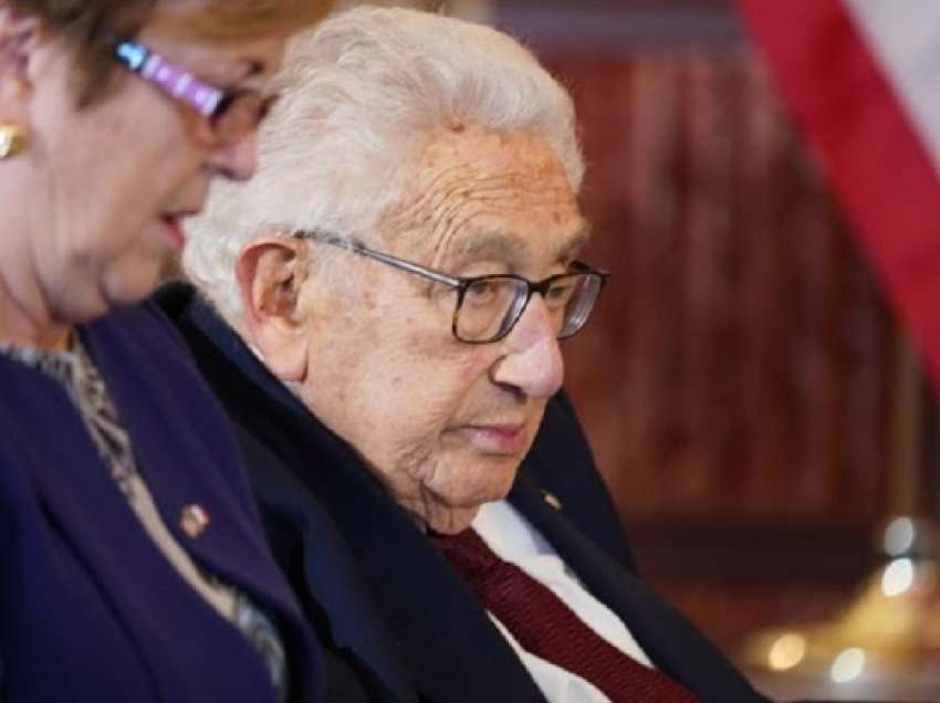 ​Kissinger thotë se është koha për një paqe të negociuar në Ukrainë
