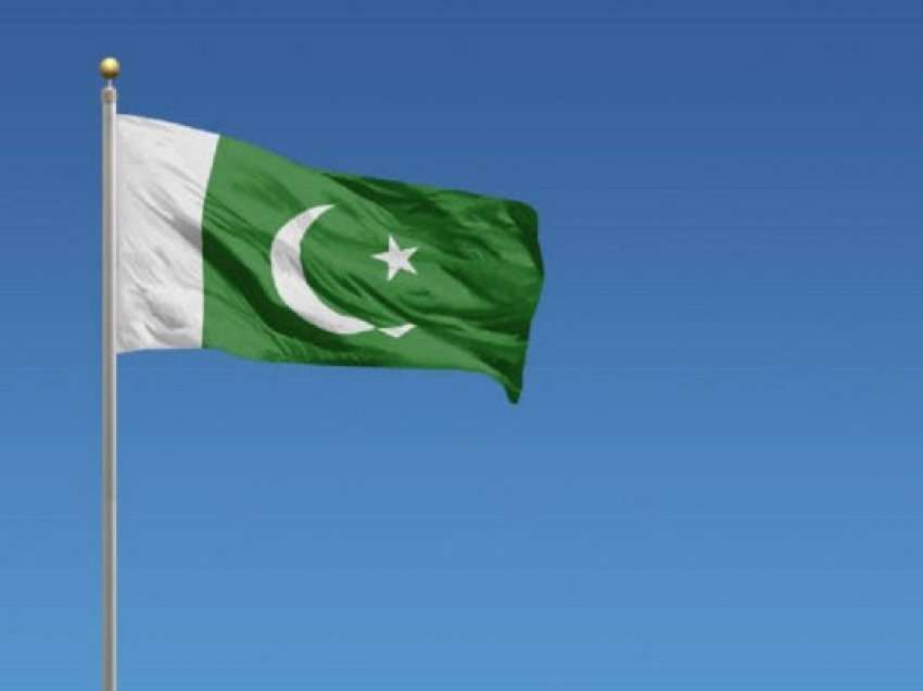 ​Pakistan: Islamikët pushtuan qendrën antiterroriste, morën pengje