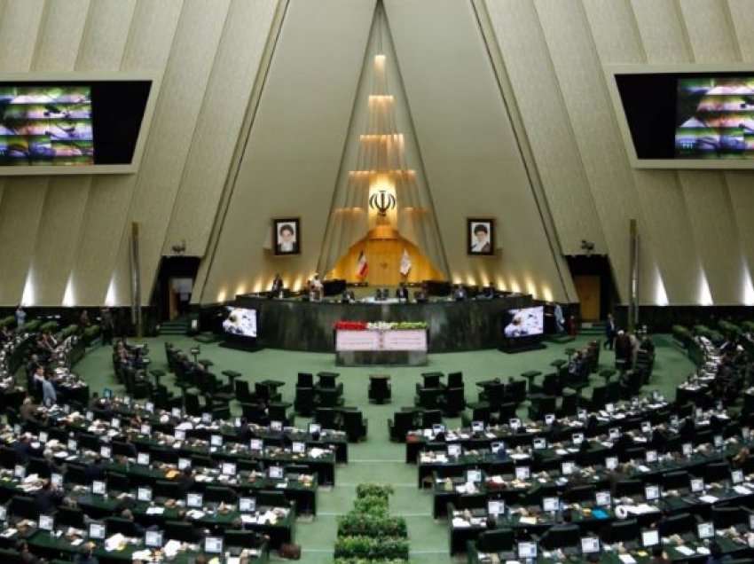 Irani propozon dënime më të ashpra kundër atyre që publikojnë “lajme të rreme”