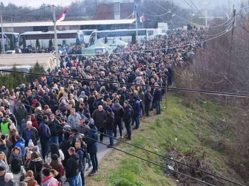 Protestuesit në veri i dërgojnë mesazh edhe ambasadorit gjerman në Kosovë