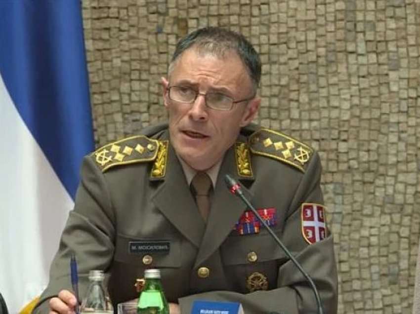 Komandanti i ushtrisë serbe takoi Vuçiqin, ja çka folën për Kosovën