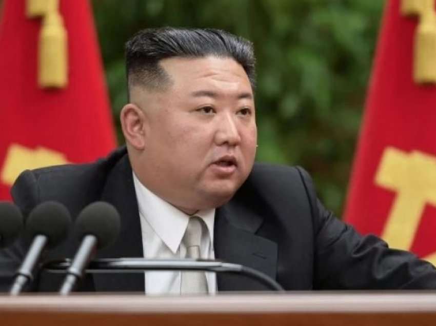 Kim Jong Un zbulon “listën e tij të dëshirave për vitin 2023, për ushtrinë e tij”