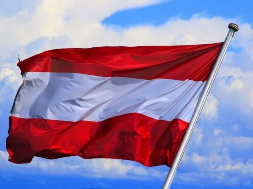 Austria përshëndet heqjen e barrikadave: Tani duhet angazhim në dialog