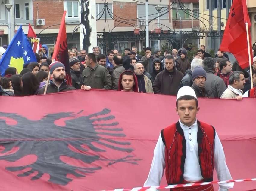 Asociacion të serbëve, Bytyçi paralajmëron shqiptarët: Përgatituni për revolta e barrikada