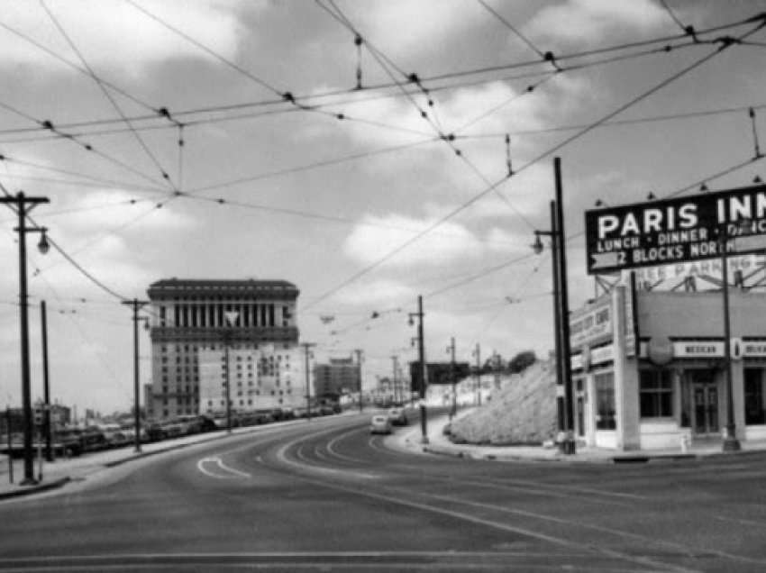 Autostrada e parë në Los Anxhelos para 82 vjetësh