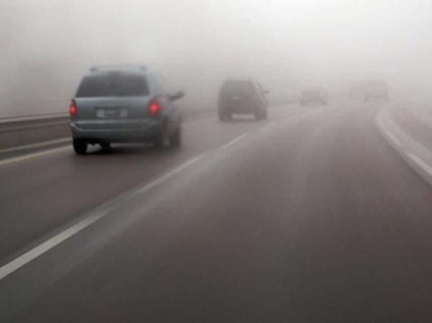 LAMM Maqedoni: Vozitni me kujdes, mjegull në disa rrugë dhe ulje të dukshmërisë