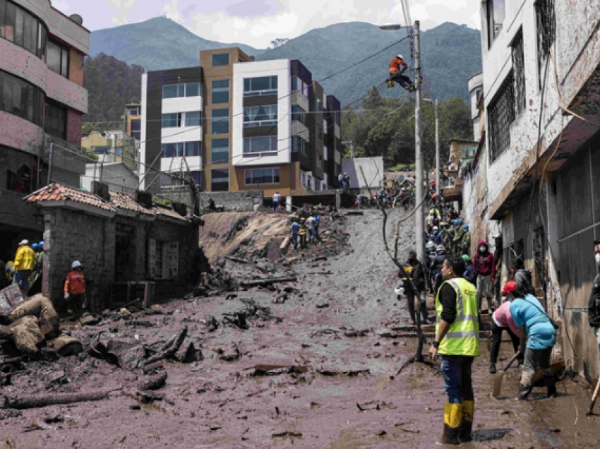 Ekuador, të paktën 23 të vdekur dhe dhjetëra të zhdukur nga përmbytjet
