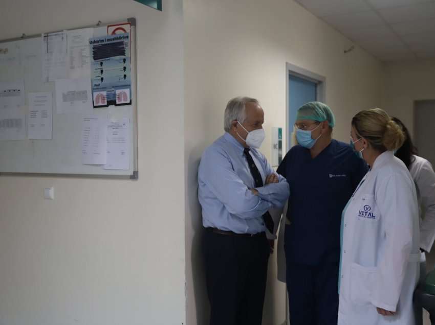 Ministri i Shëndetësisë: Spitalin e Vushtrrisë edhe spitalet e tjera ta marrin si model për organizimin e punës