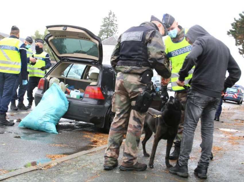 Policia franceze arreston shqiptarin me 17 kilogramë drogë në Paris