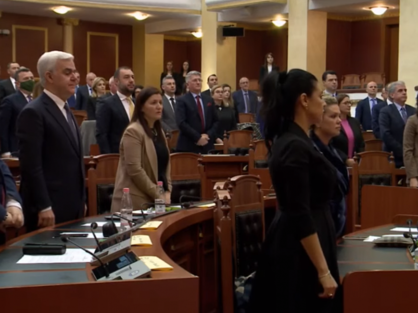  U kërkua nga Taulant Balla, parlamenti mban 1 minutë heshtje për ndarjen nga jeta të eurodeputetit Eduard Kukan