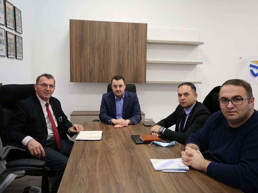Drejtori i BKS-së takoi kryetarin e sindikatës së Policisë së Kosovës