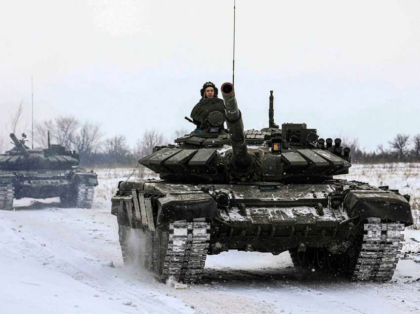 Shmanget lufta/Rusia nis tërheqjen e trupave, vjen reagimi nga Ukraina