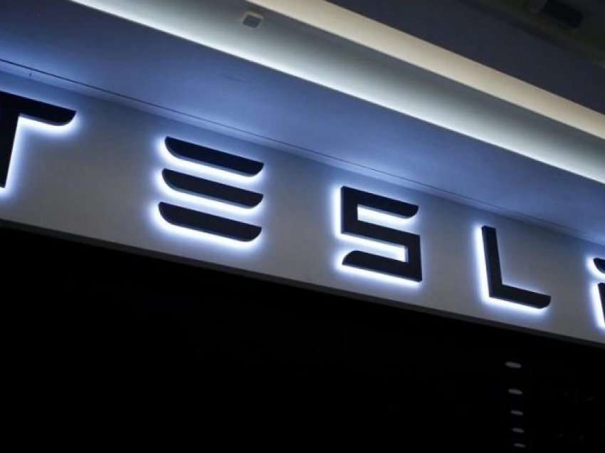 Koreja e Jugut po shqyrton mundësinë e gjobitjes së Tesla-s, për “ekzagjerimin e veçorive të baterisë”
