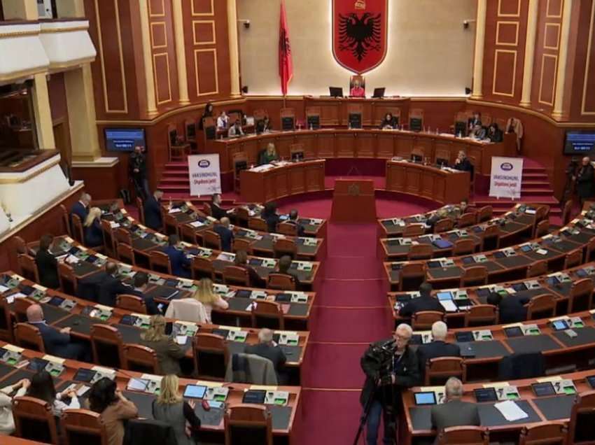 “Çupëlina”/ Debat mes ministreve dhe Xhaferrajt, Berisha: Qetësojini këto të eksituarat