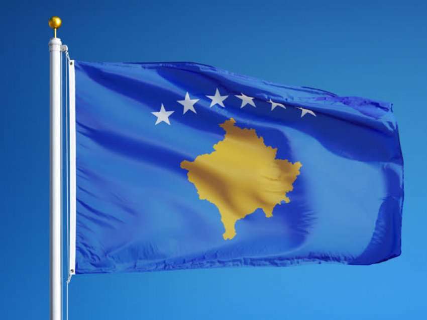 Historiani kërkon ndryshimin e flamurit të Kosovës