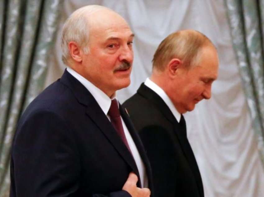Lukashenka takon Putinin në kohën e stërvitjeve ushtarake