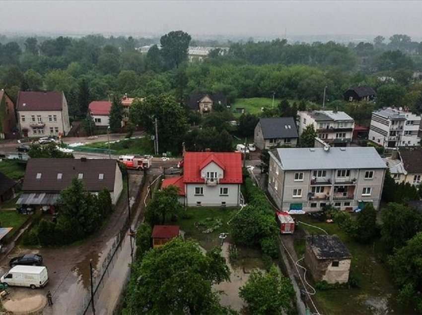 Mbi 500 mijë shtëpi pa energji elektrike në Poloni, shkak stuhia “Eunice”