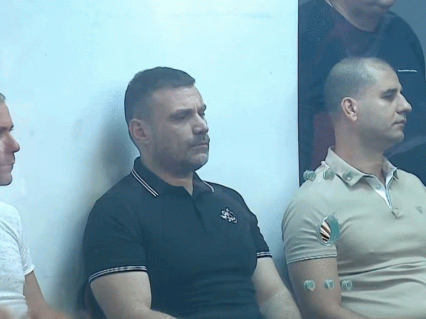 Emiljano Shullazi dërgohet në spital me makinë të blinduar dhe masa ekstreme sigurie
