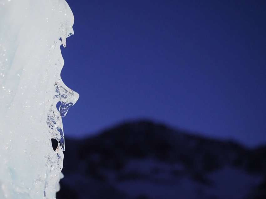 Anulohen kampionatet botërore të “Ngjitjes në akull” në Rusi