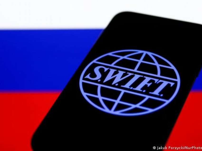 Çfarë ndodh nëse Rusia përjashtohet nga kodi SWIFT. Opsioni bërthamor?