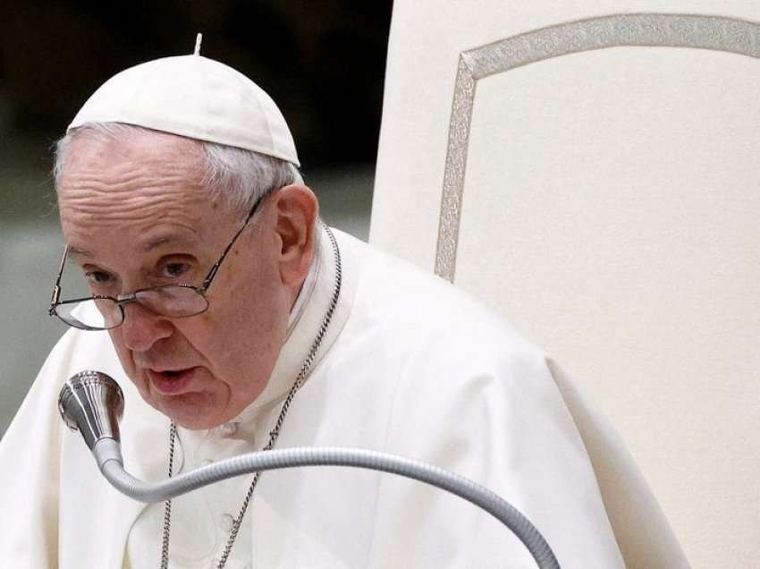 Papa telefonon presidentin e Ukrainës, ja çfarë shkruan Zelensky në Twitter