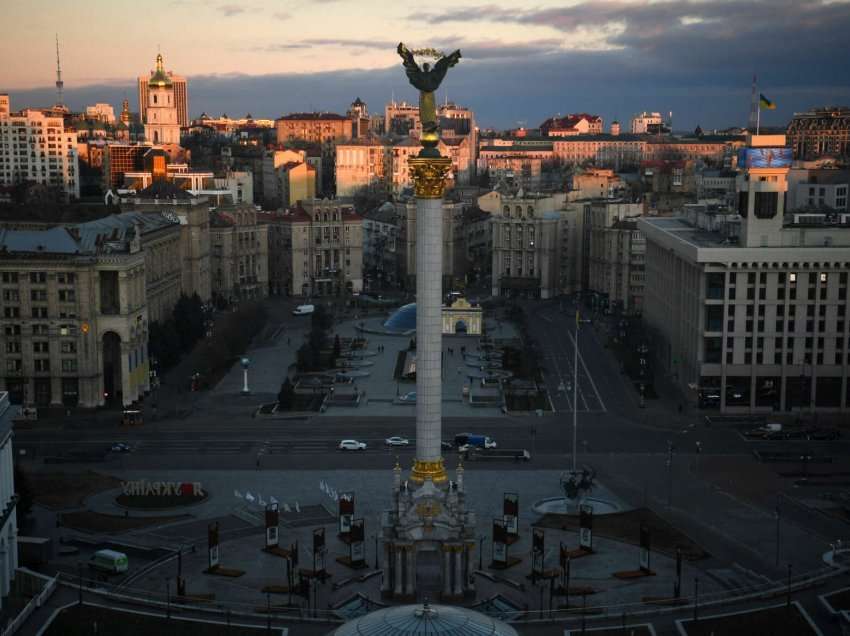 Kievi zgjohet nën paralajmërimet për sulme ajrore