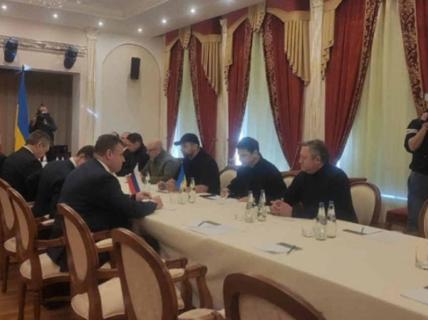 Ministri bjellorus nis bisedimet Rusi – Ukrainë: Ndihuni plotësisht të sigurt