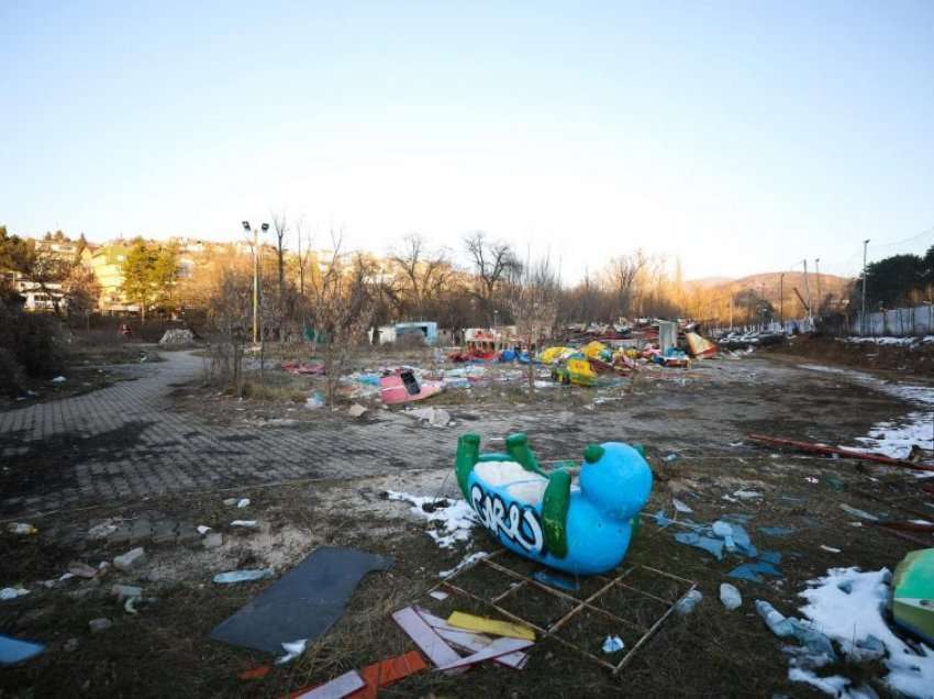 Komuna merr vendim për largimin e mbetjeve tek parku i Tokbashqes dhe tek QKUK-ja
