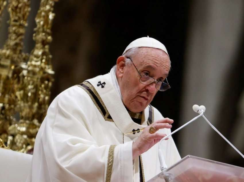Papa bën thirrje që t’i jepet fund dhunës ndaj grave