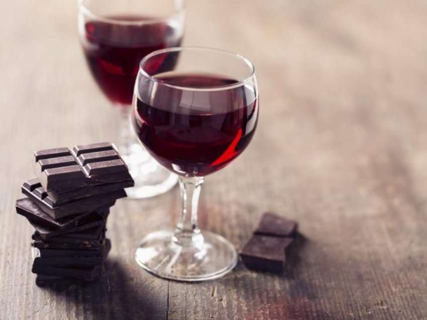 Çokollata dhe vera ndihmojnë në ngadalësimin e plakjes