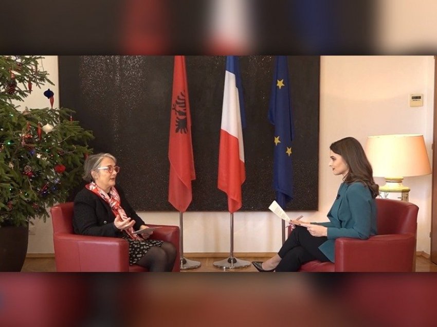 'Shqiptarët vendosin vetë'/ Ambasadorja franceze kritikon ashpër ndërhyrjen e diplomatëve