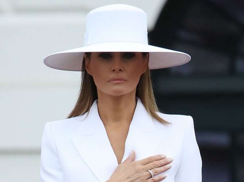 Melania Trump nxjerr në ankand kapelen me çmim marramendës