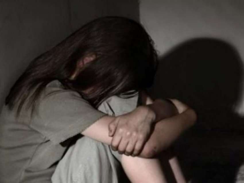 Nëna denoncon dy kujdestare të shtëpisë së fëmijës në Sarandë: Më keqtrajtuan 3 fëmijët e mi