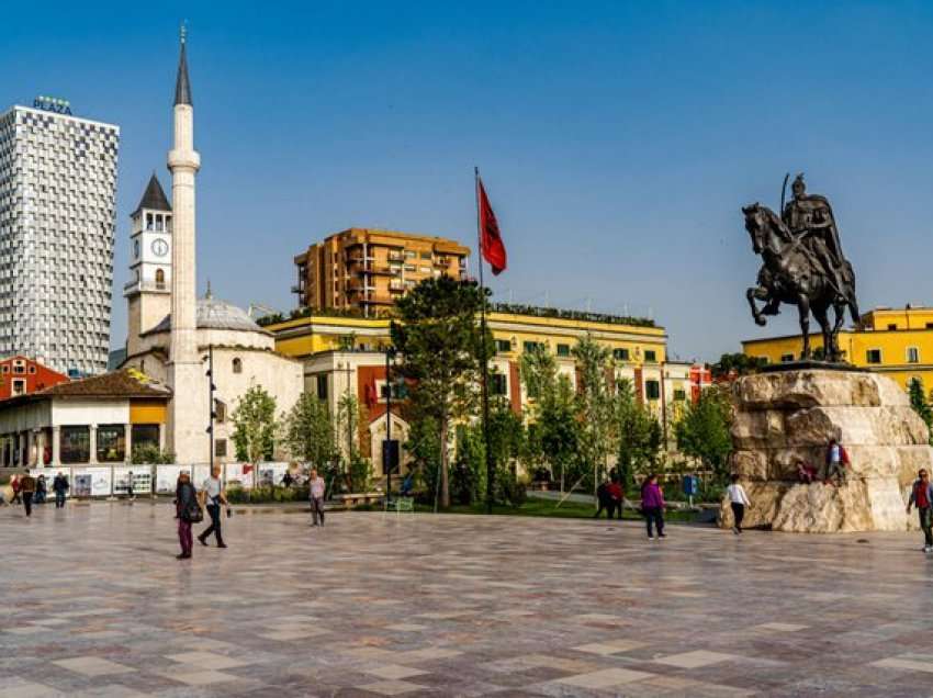 Këto janë qytetet në Shqipëri me pagat më të larta dhe ato më të ulëta