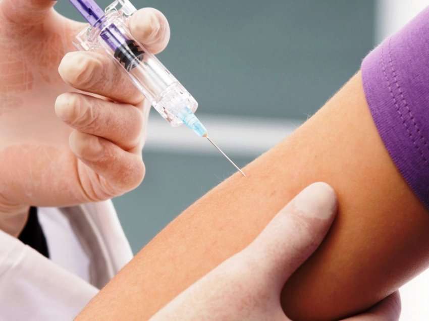 Mbi 43 mijë persona të vaksinuar me dozën përforcuese në Kosovë