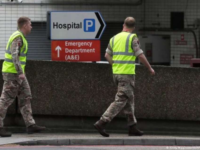 Ushtria britanike ka dërguar rreth 200 trupa për të mbështetur spitalet e Londrës, për të luftuar COVID-19