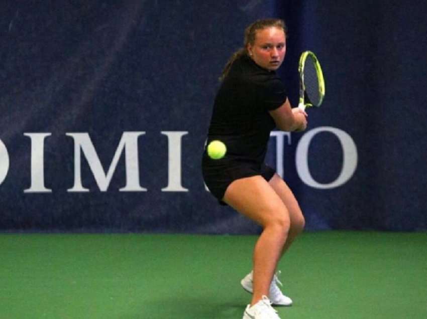 Tenistja nga Kosova Arlinda Rushiti mposht rusen Ekatarina Kazionova në “World Tennis Tour”