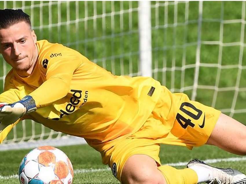 Portieri shqiptar debuton në fanellën e Eintrancht-it në elitën e futbollit gjerman