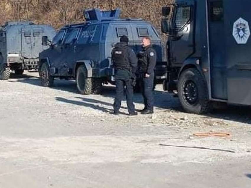 Njësia Speciale e Kosovës vendoset në hyrje të Zveçanit