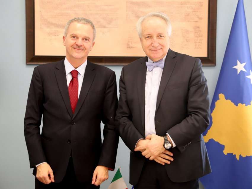 Latifi prit sot ambasadorin e Italisë në Kosovë
