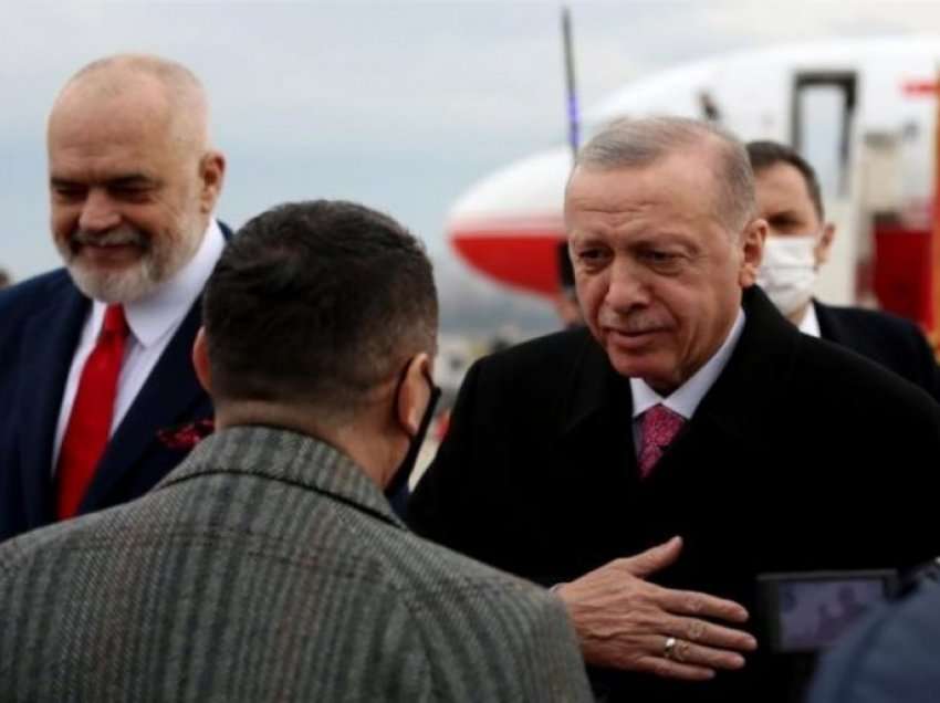 Erdogan dje në Tiranë me Edi Ramën – sot në Ankara pret Vuçiqin