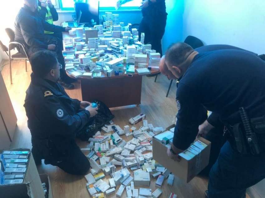 Dogana konfiskon barna pa banderola në dy barnatore në Prishtinë