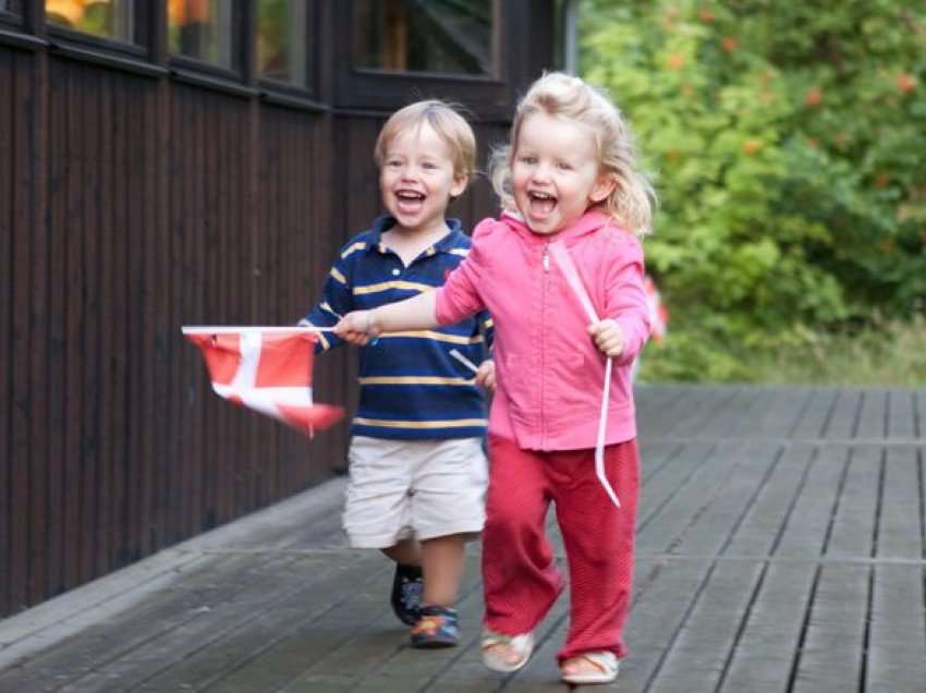 Metoda daneze për të rritur fëmijë të lumtur