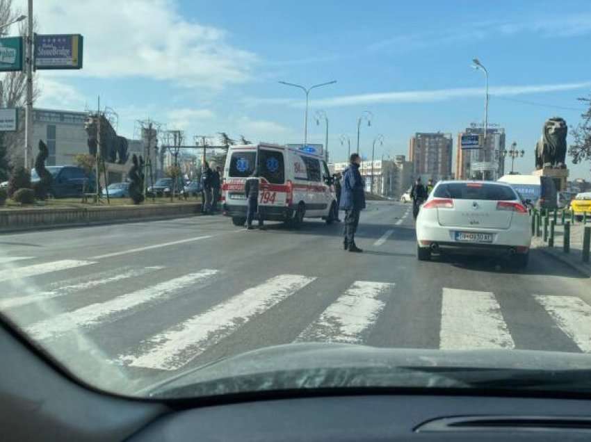 Aksident fatal në Shkup, goditet një këmbësor