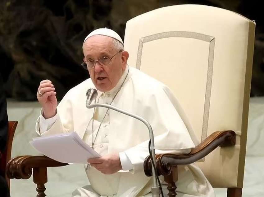 Papa Françesku u thotë prindërve që të mbështesin fëmijët e tyre nëse janë homoseksualë