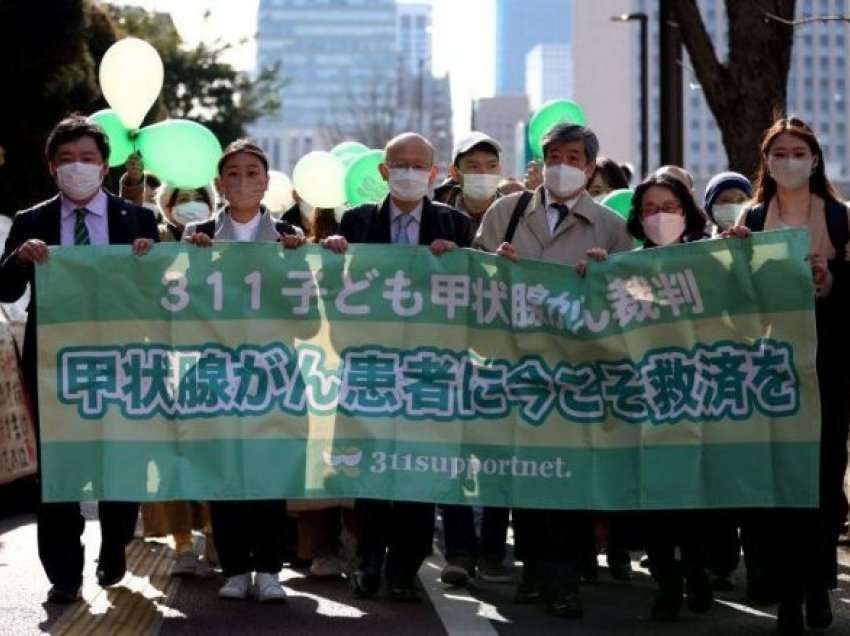 Të rinjtë japonezë padisin operatorin e uzinës bërthamore Fukshima, pasi thonë se kanë zhvilluar kancer nga rrezatimi