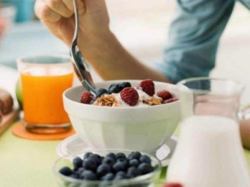 Mëngjesi – vakt i shëndetshëm, të cilin nuk bën ta humbisni