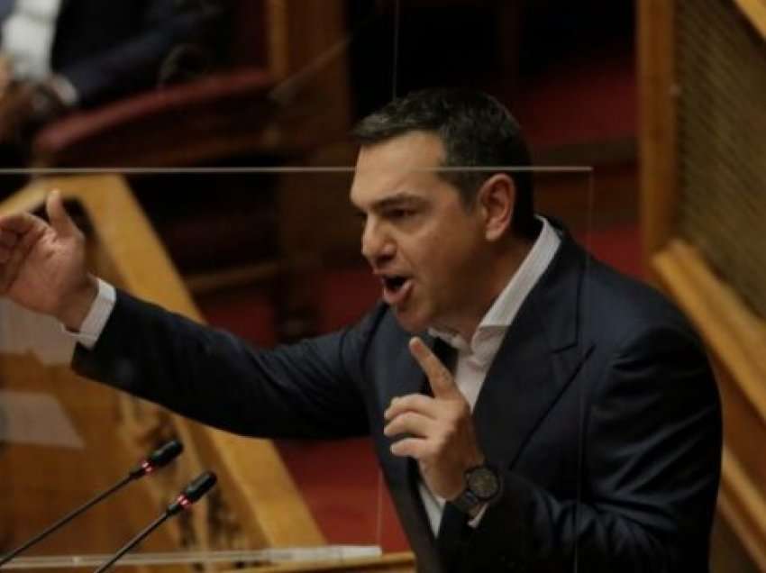 “Qeveria më e keqe e historisë së Greqisë”/ Tsipras paraqet mocion mosbesimi ndaj Mitsotakis